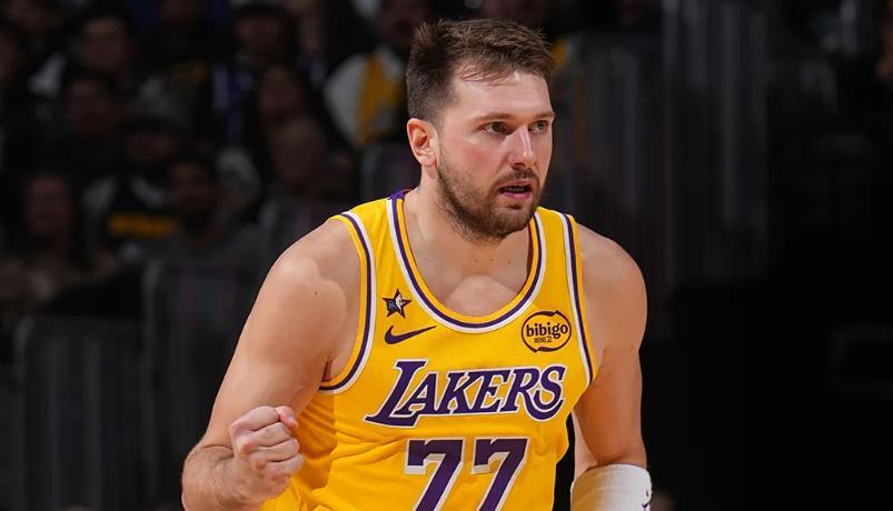 开云登录入口地址-狂砍38+13+10超约基奇！你再这么打下去：MVP悬念就大了！